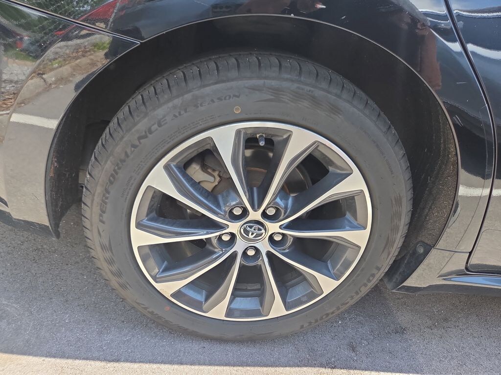 Used 2016 Toyota Avalon Hybrid XLE Premium Sedan
