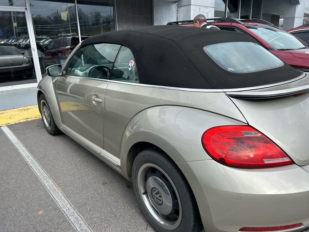 Used 2015 Volkswagen Beetle Convertible 1.8T w/PZEV Convertible