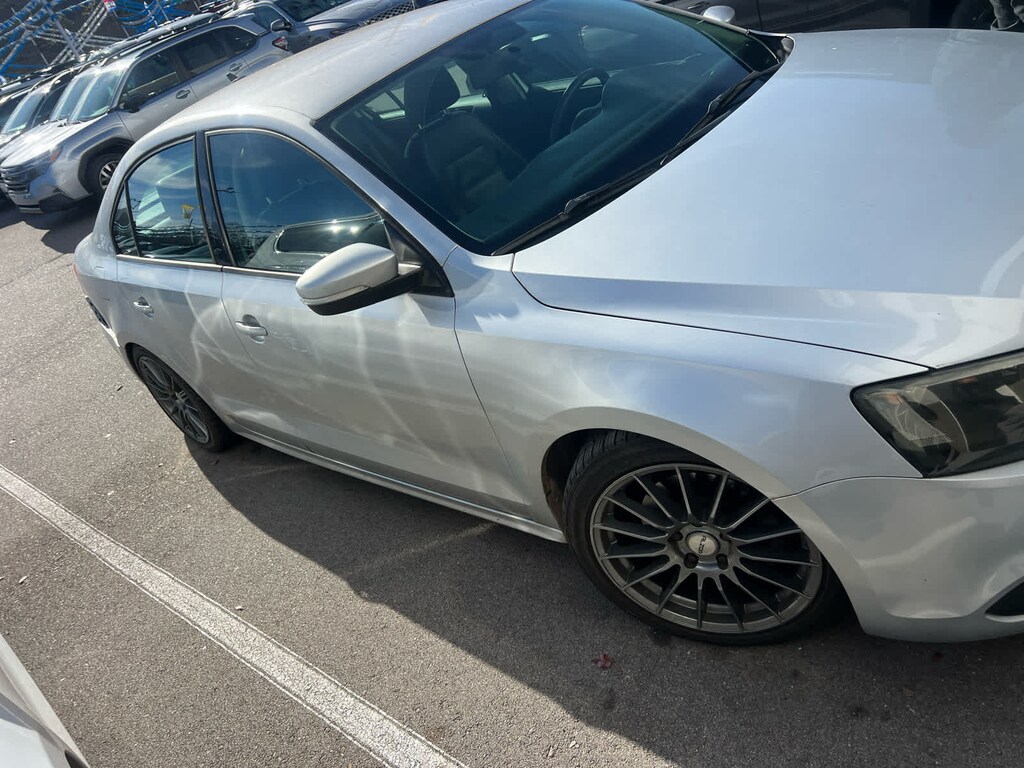 Used 2014 Volkswagen Jetta 1.8T SE w/PZEV Sedan