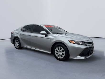 2019 Toyota Camry Hybrid LE Sedan