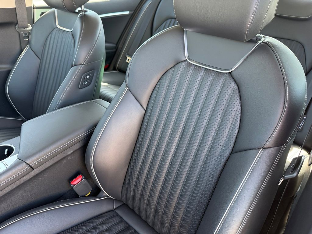 2026 GENESIS G70 Prestige - Photo 12