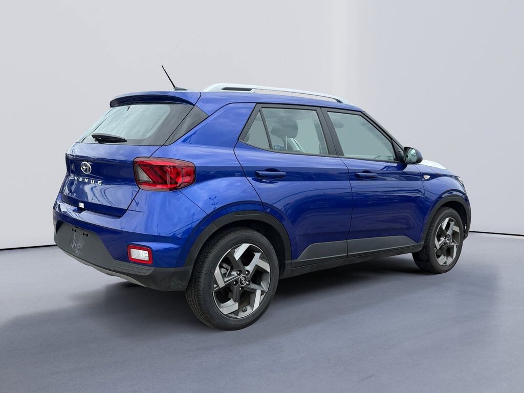 Used 2026 Hyundai Venue SEL SUV