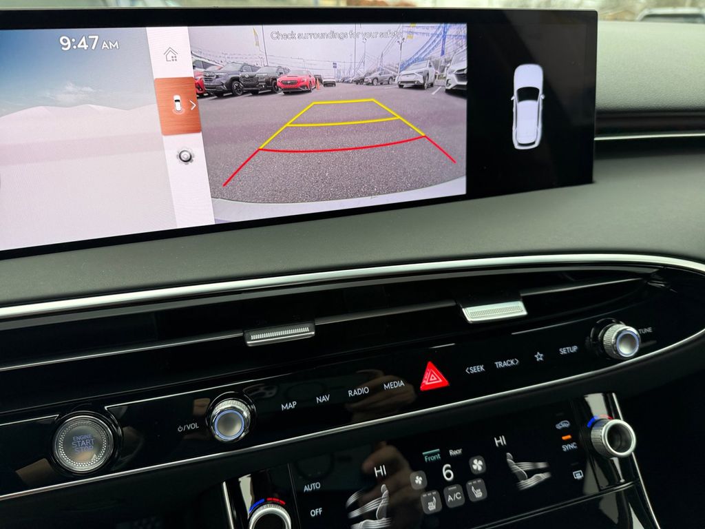 2026 GENESIS GV70 Standard - Photo 17