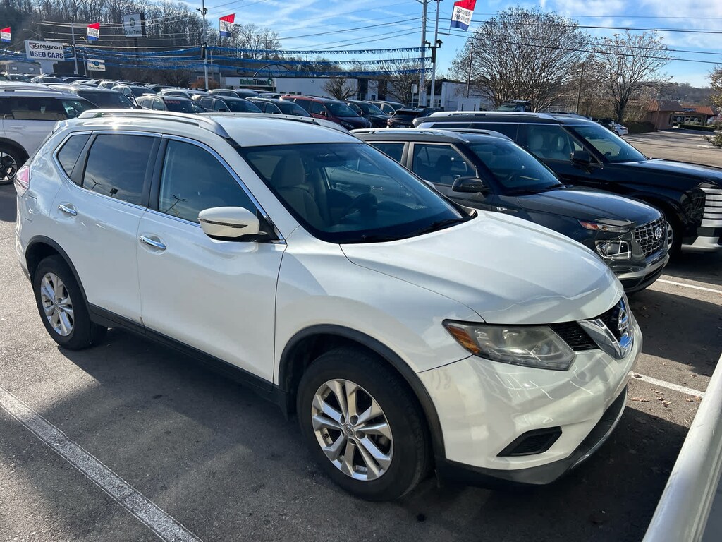 Used 2016 Nissan Rogue SV SUV