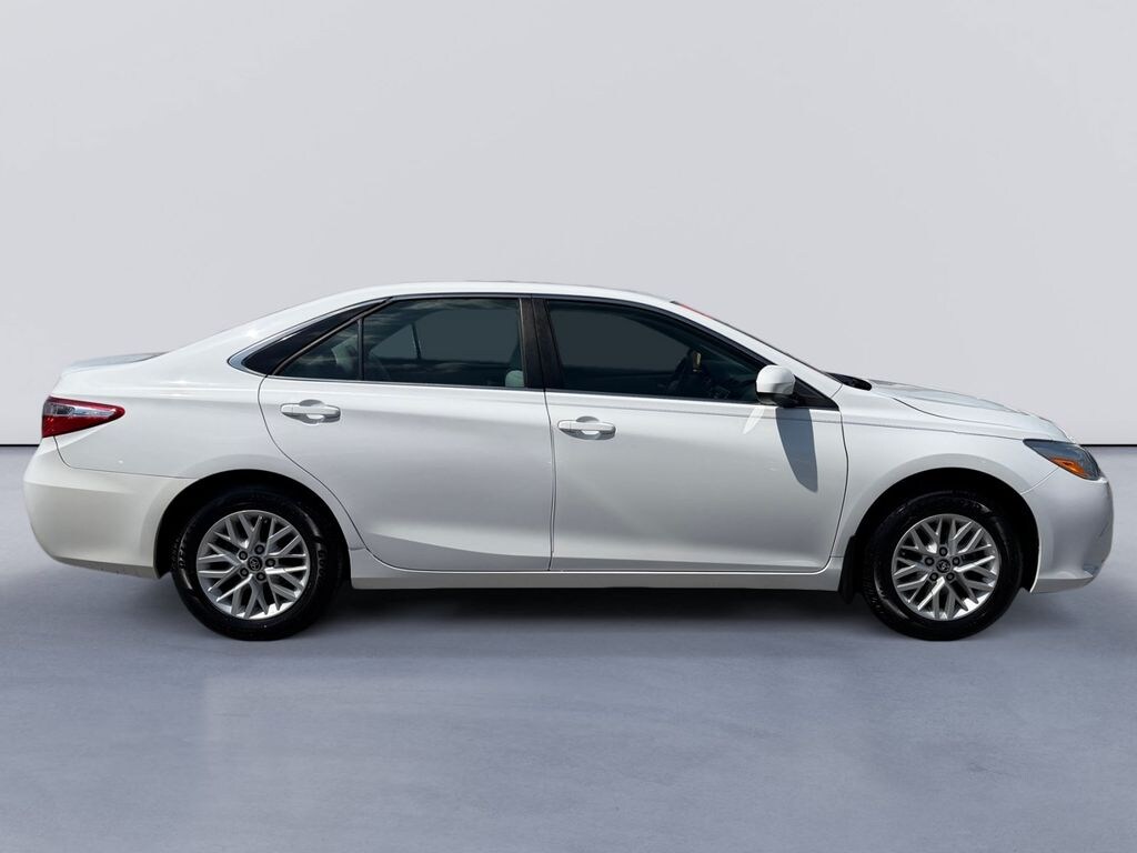 Used 2017 Toyota Camry LE Sedan