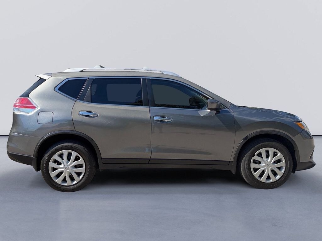 Used 2016 Nissan Rogue S SUV