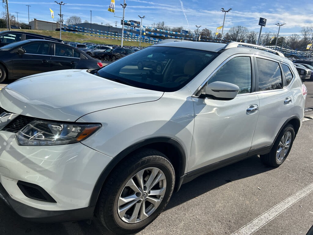 Used 2016 Nissan Rogue SV SUV