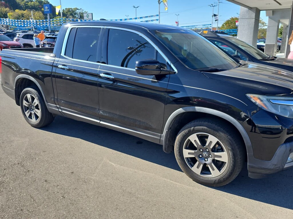 Used 2017 Honda Ridgeline RTL-E AWD Truck Crew Cab