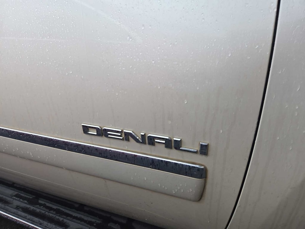 Used 2009 GMC Yukon Denali SUV