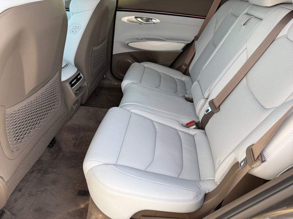2026 GENESIS GV70 Advanced - Photo 13