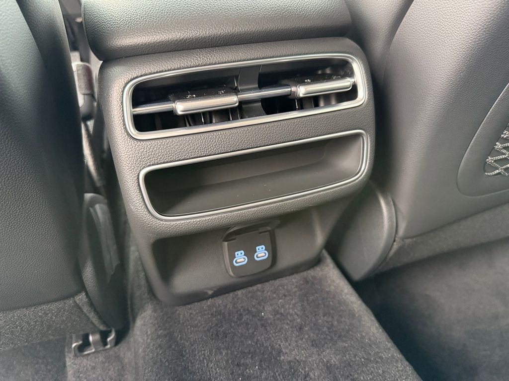 2026 GENESIS GV70 Standard - Photo 27