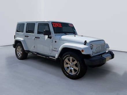 2017 Jeep Wrangler Unlimited Sahara SUV