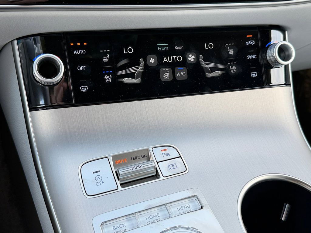 2026 GENESIS GV70 Advanced - Photo 26