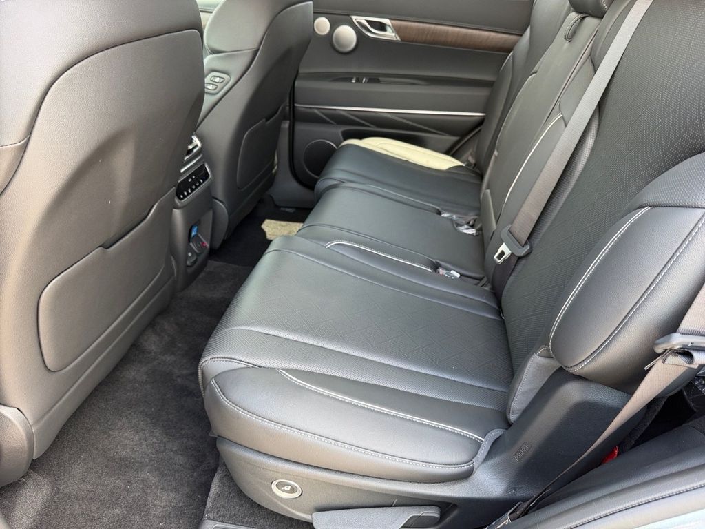 2026 GENESIS GV80 Advanced - Photo 16