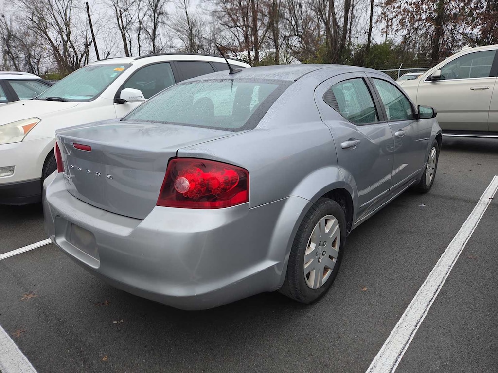 Used 2014 Dodge Avenger SE Sedan