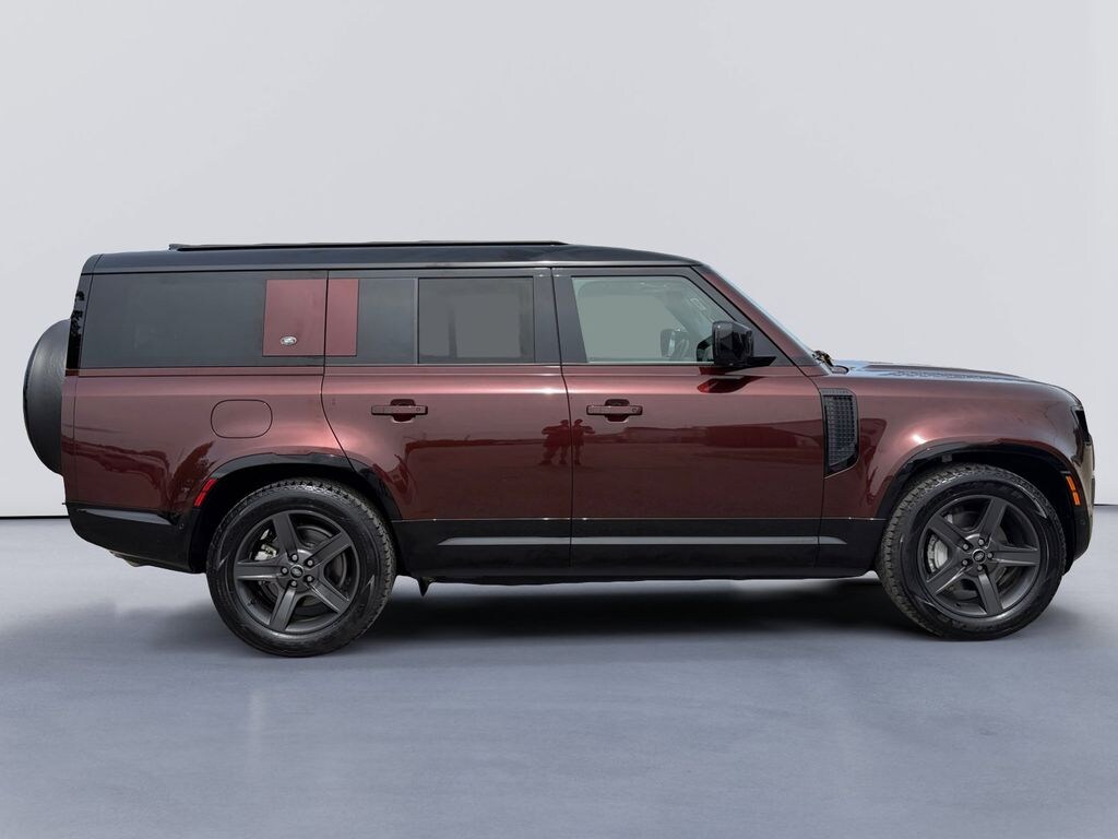 Used 2024 Land Rover Defender 130 X-Dynamic SE SUV
