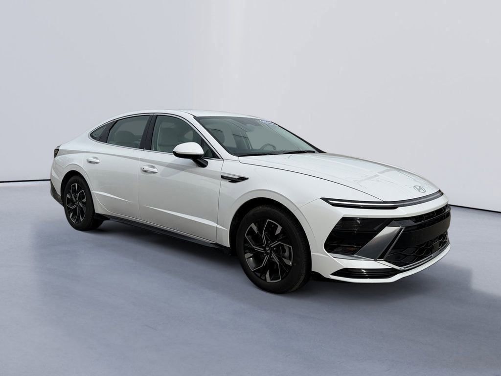 Used 2025 Hyundai Sonata SEL Sedan