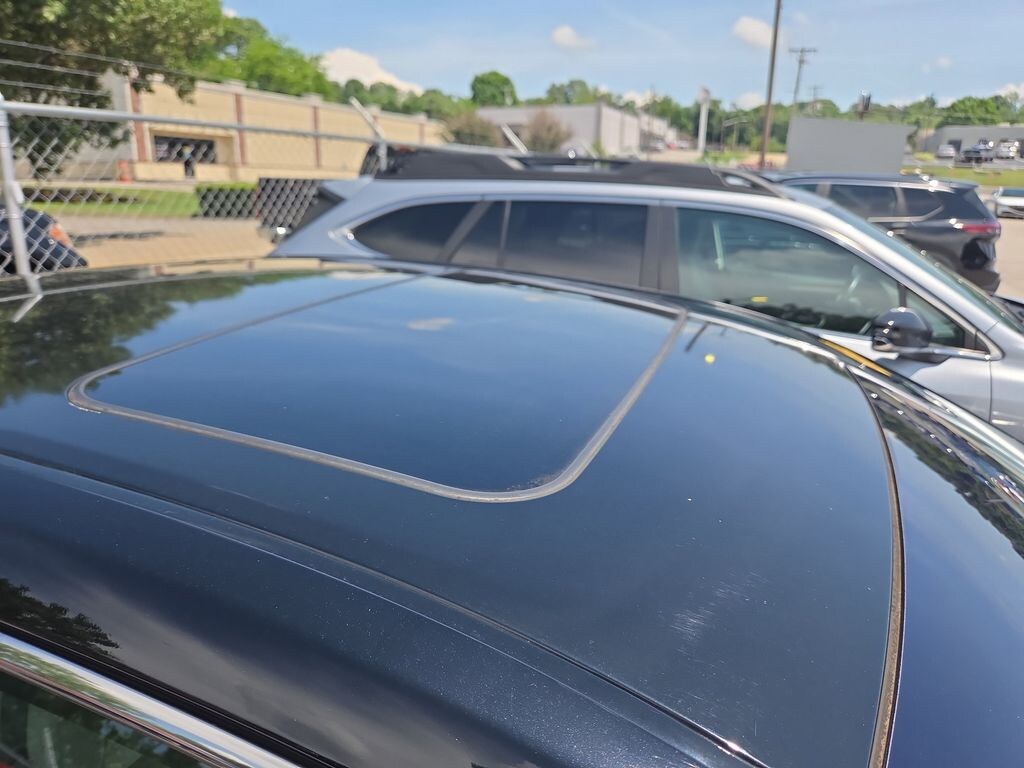 Used 2016 Toyota Avalon Hybrid XLE Premium Sedan
