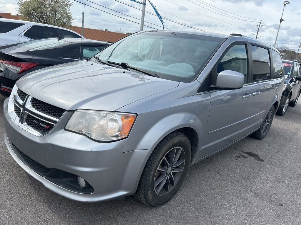 Used 2017 Dodge Grand Caravan SXT Van
