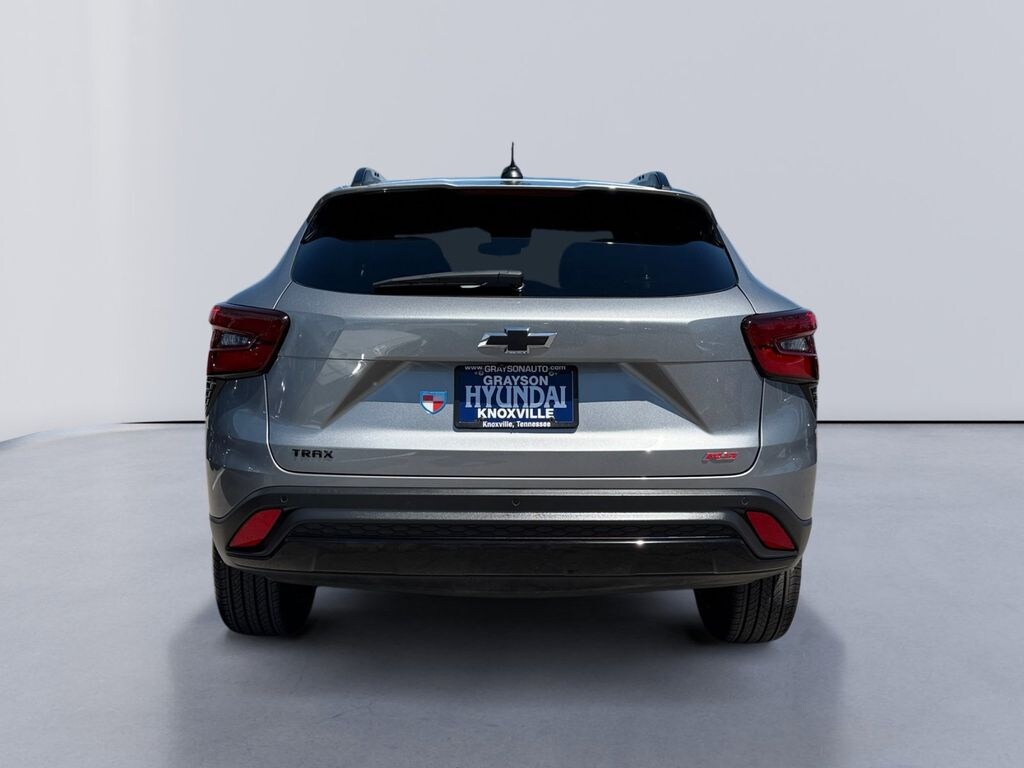 Used 2025 Chevrolet Trax 2RS SUV