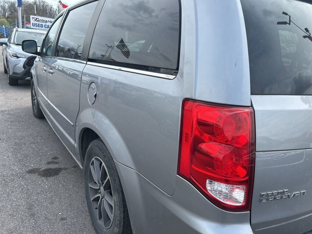 Used 2017 Dodge Grand Caravan SXT Van