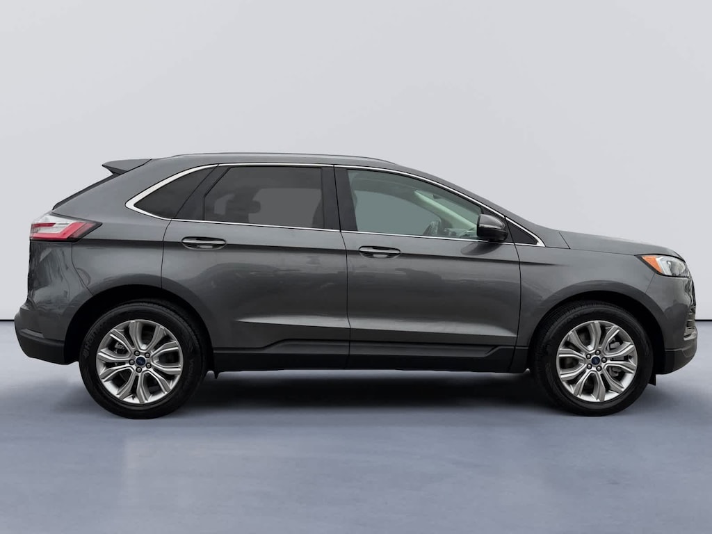 Used 2022 Ford Edge Titanium SUV