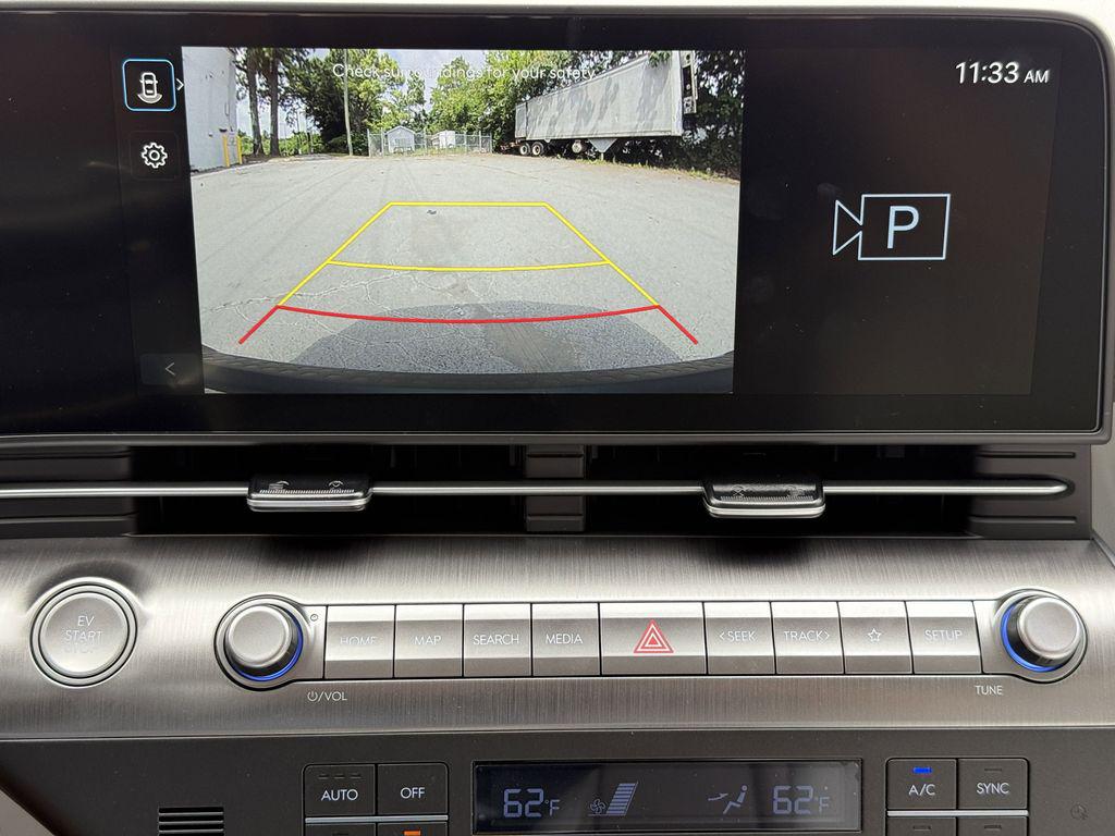 2025 Hyundai Kona EV SE - Photo 16