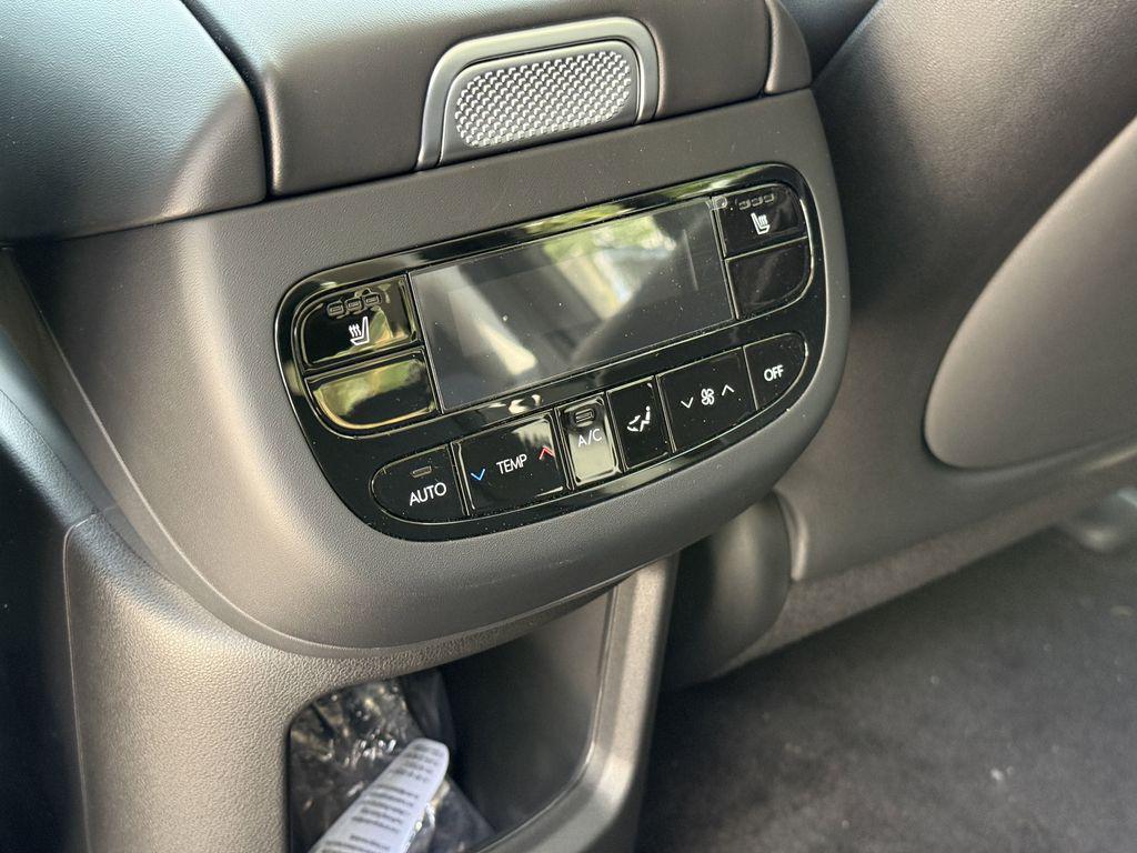 2026 Hyundai IONIQ 9 SEL - Photo 28