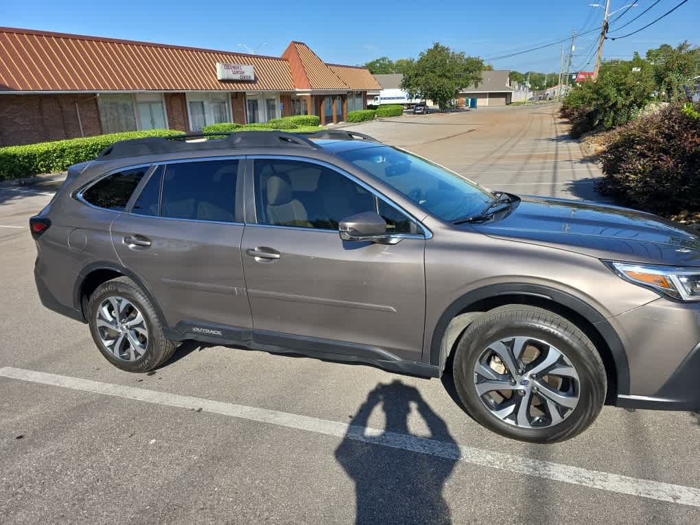 2021 Subaru Outback Limited photo 2