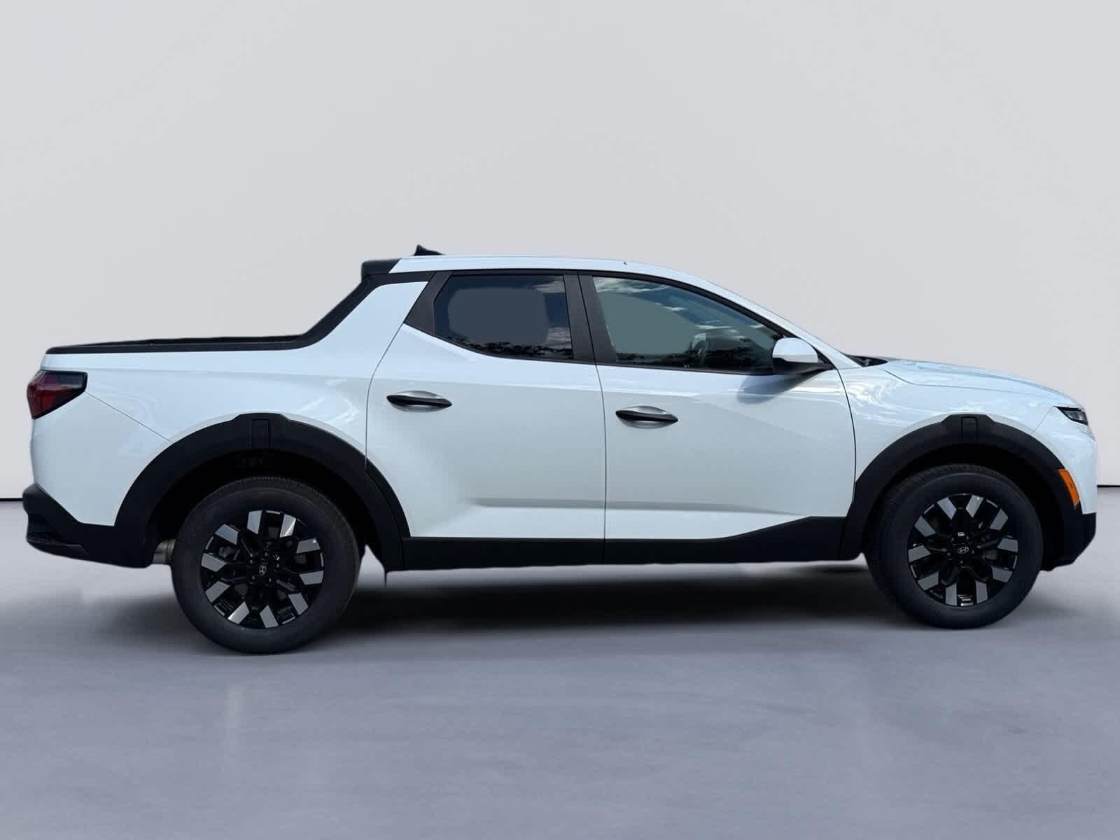2026 Hyundai Santa Cruz SE photo 2