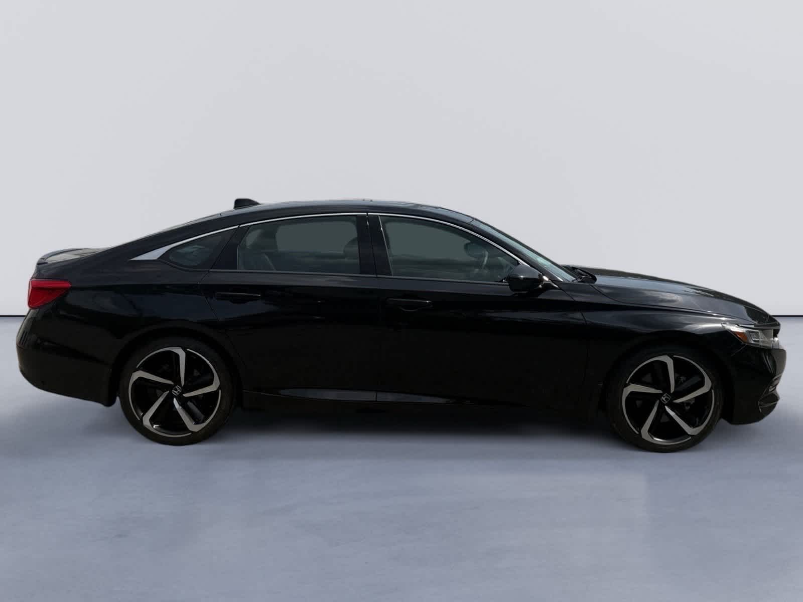 2019 Honda Accord Sport 2.0T photo 2