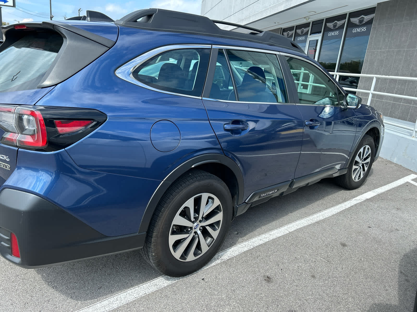 2020 Subaru Outback Base photo 2