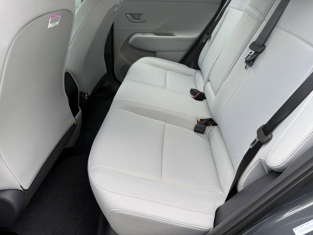 2025 Hyundai Kona EV SE - Photo 11