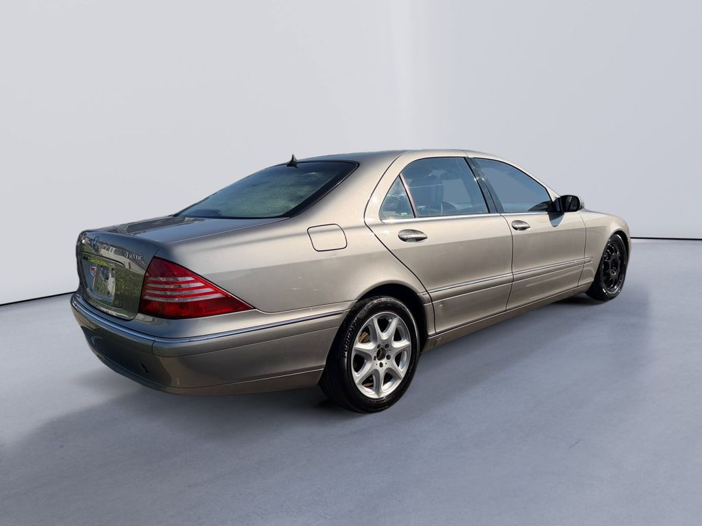 Used 2005 Mercedes-Benz S-Class S500 with VIN WDBNG84J05A444255 for sale in Knoxville, TN