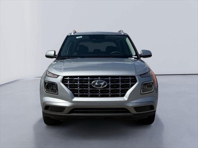 2025 Hyundai Venue SEL photo 2