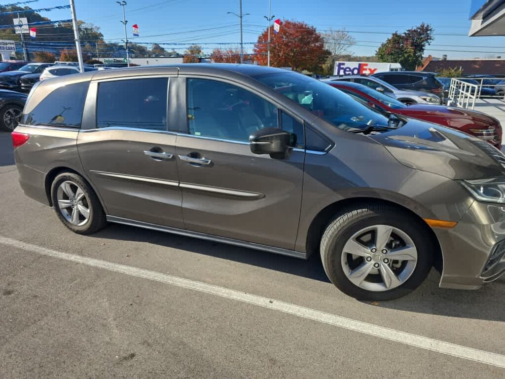 Used 2018 Honda Odyssey EX-L w/Navigation & RES Van