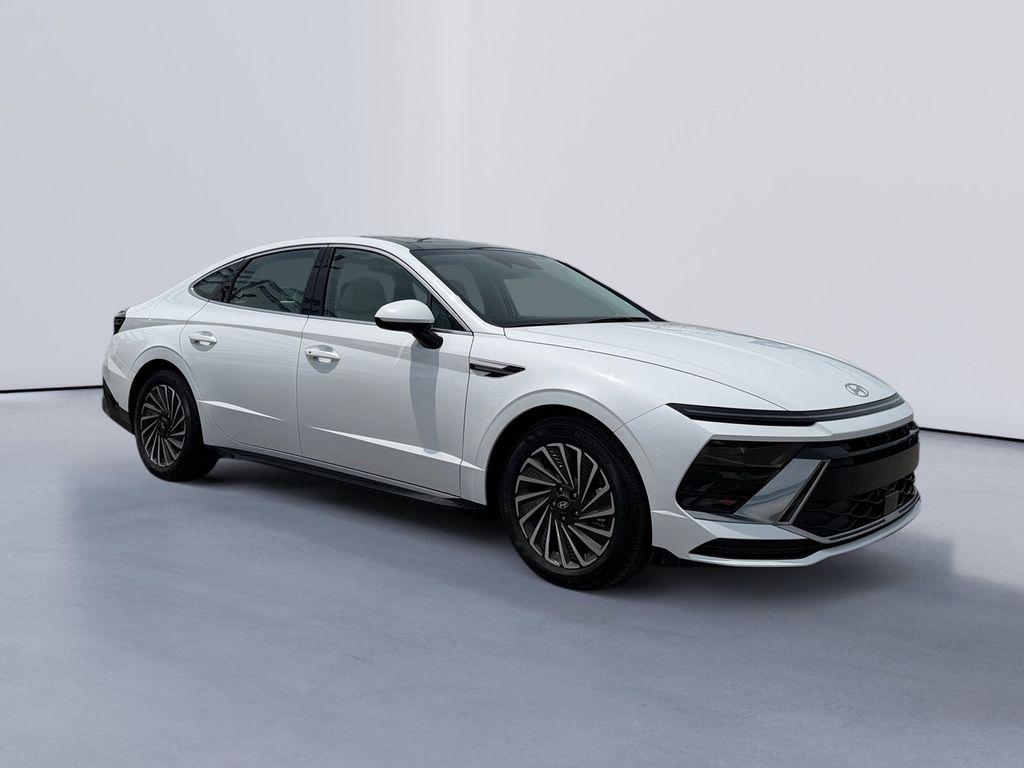 New 2026 Hyundai Sonata Hybrid SEL