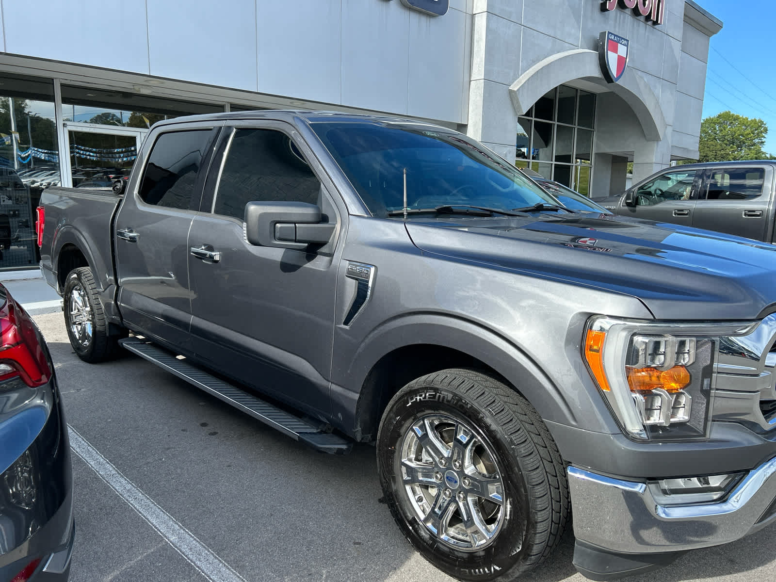 2021 Ford F-150 XLT photo 2