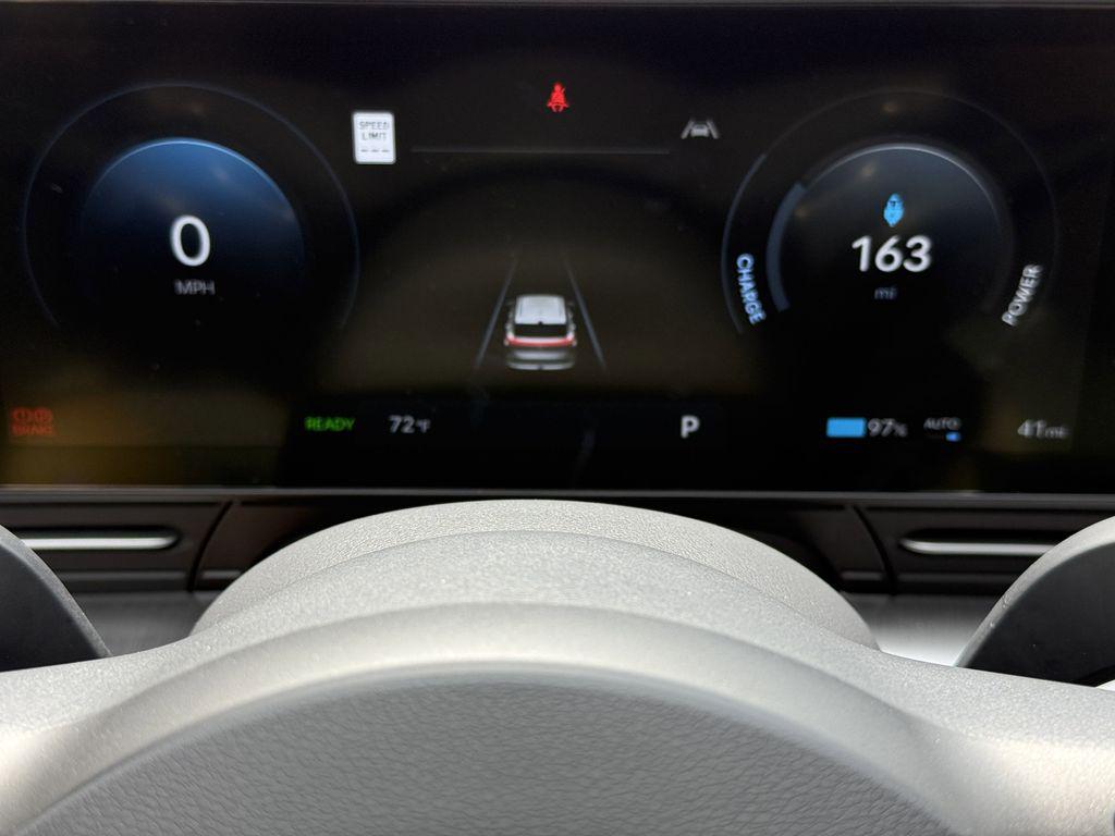 2025 Hyundai Kona EV SE - Photo 18