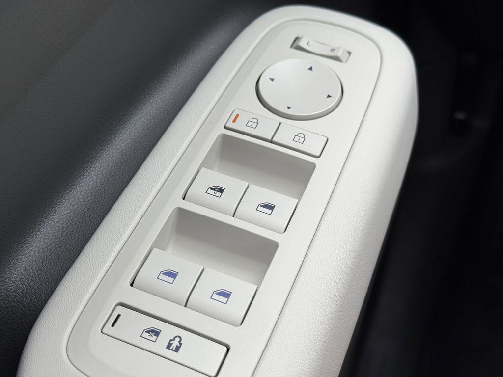 2026 Hyundai Santa Fe SE - Photo 21