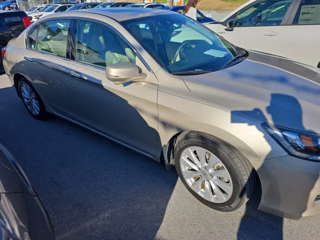 Used 2015 Honda Accord EX-L V-6 w/Navigation Sedan