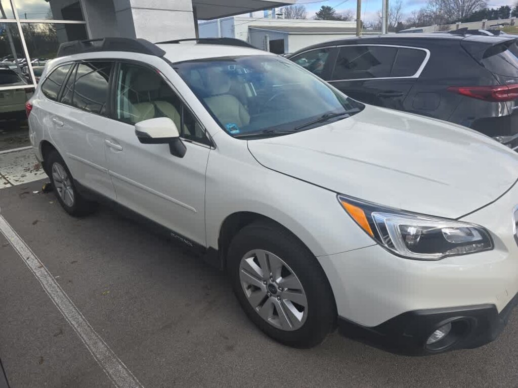 Used 2017 Subaru Outback 2.5i Premium with SUV
