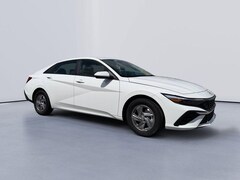 2026 Hyundai Elantra SE Sedan