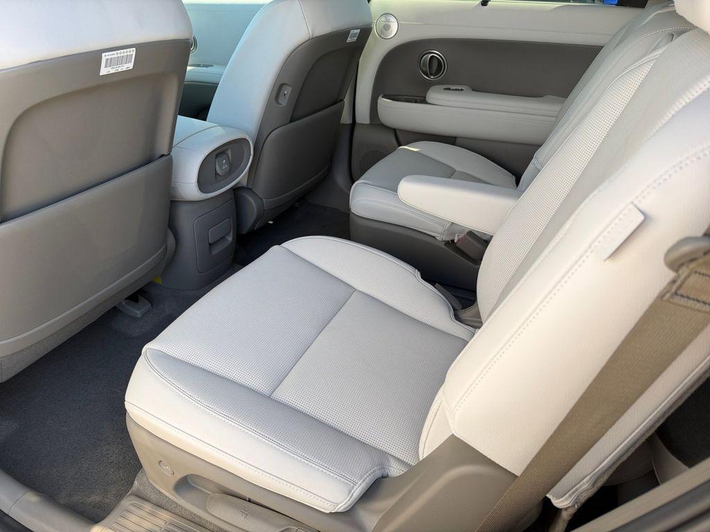 2026 Hyundai Palisade Limited - Photo 12