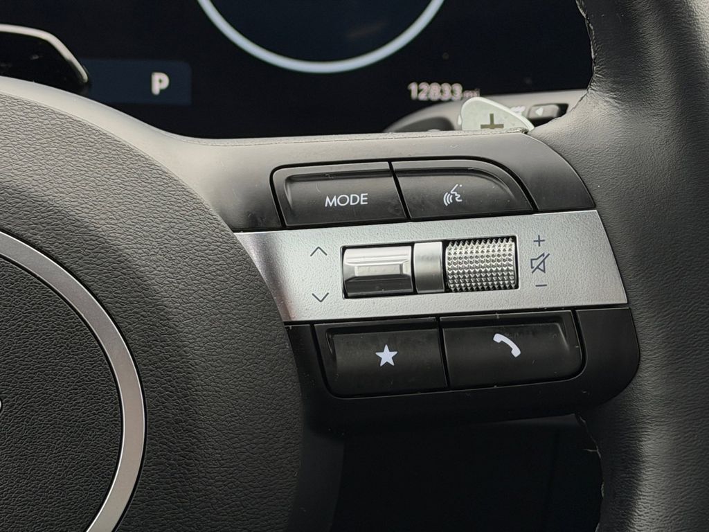 2025 Hyundai Santa Cruz Limited - Photo 17
