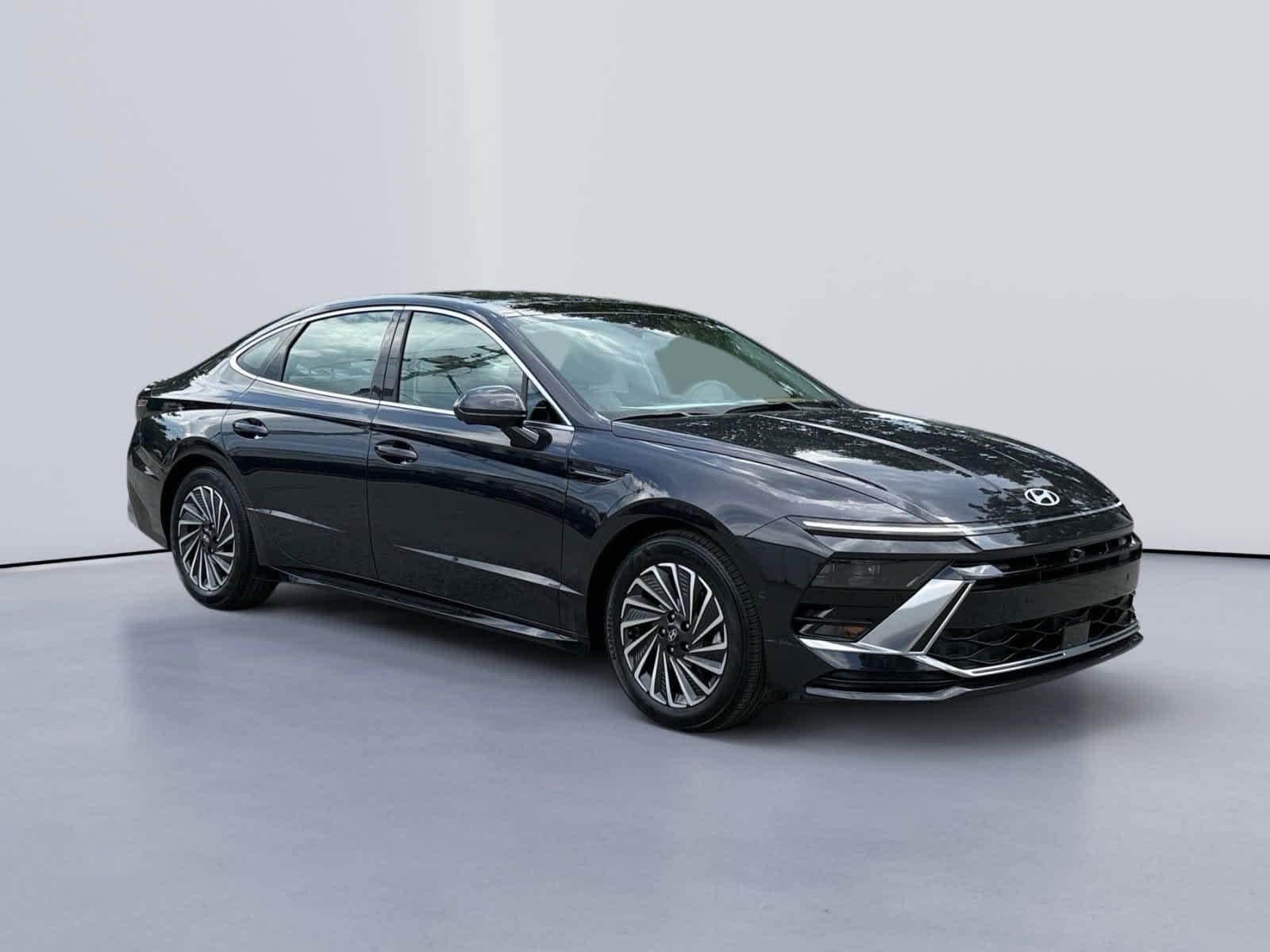 2025 Hyundai Sonata Hybrid Sedan 