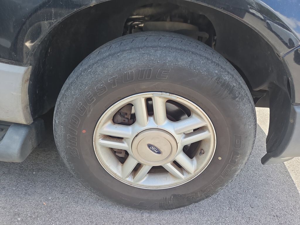 Used 2006 Ford Expedition XLT SUV