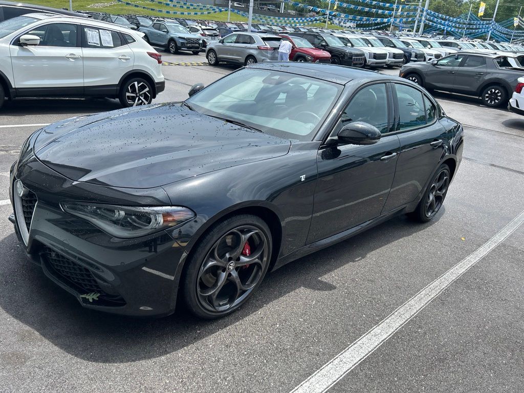 2024 Alfa Romeo Giulia Ti AWD's photo