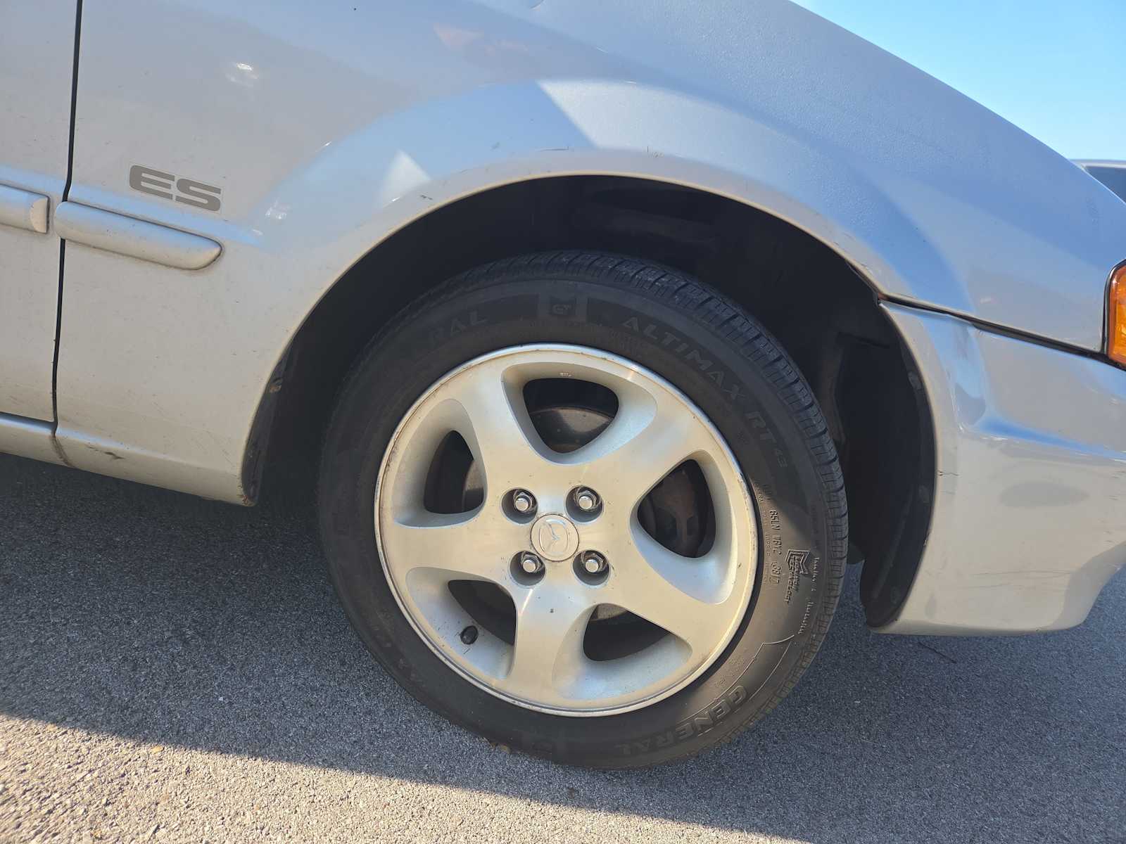 Used 1999 Mazda Protege ES with VIN JM1BJ2217X0189599 for sale in Knoxville, TN