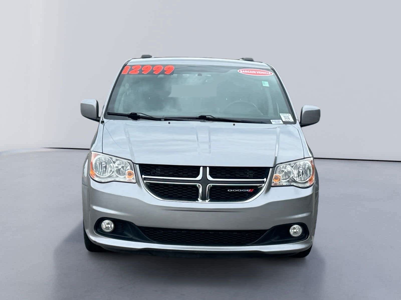 Used 2018 Dodge Grand Caravan SXT with VIN 2C4RDGCG1JR239240 for sale in Knoxville, TN